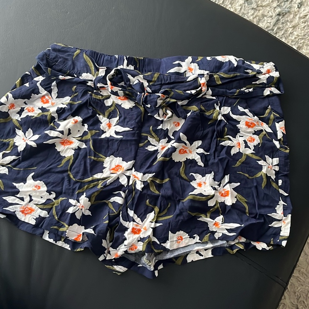Flowy floral shorts